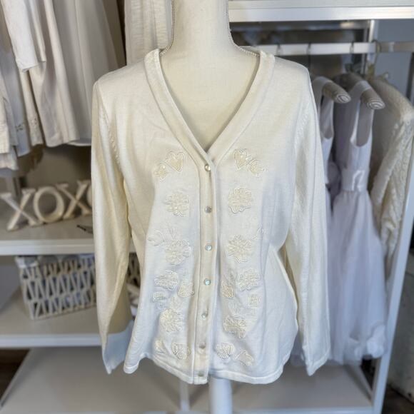 Croft & Barrow Women's Sz L Cream Beaded Floral Applique Cardigan Sweater #3428 - Picture 1 of 8